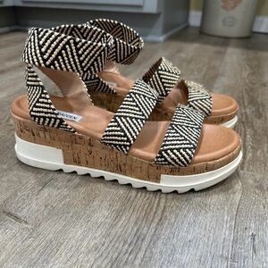 Steve Madden Black & Natural Patterned Platform Sandal